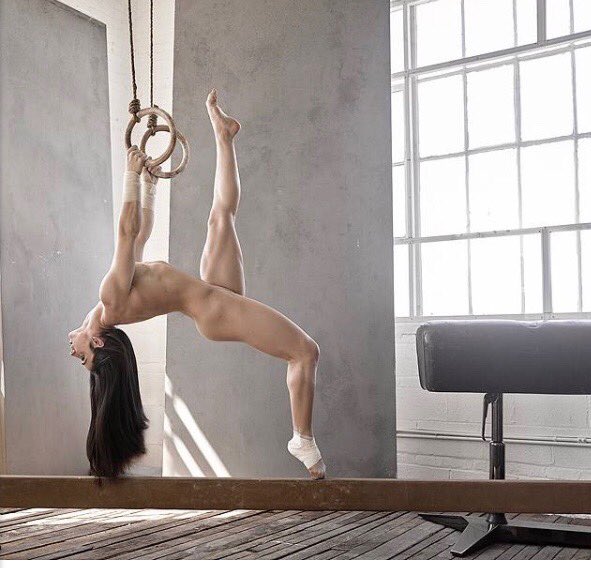 Fillyism's tweet image. #AlyRaisman HERES THE GIANT SCANDALOUS NUDE PHOTO. Oh my! 😲 More (marketing) manipulation. #TheyThinkWereStupid #StrongIsBeautiful #UpYourGame