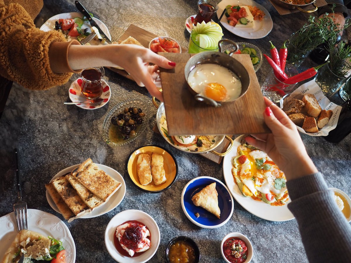 Hayat paylaştıkça güzel 🍇❤ #thehousecafemavibahçe #izmir #kahvaltı