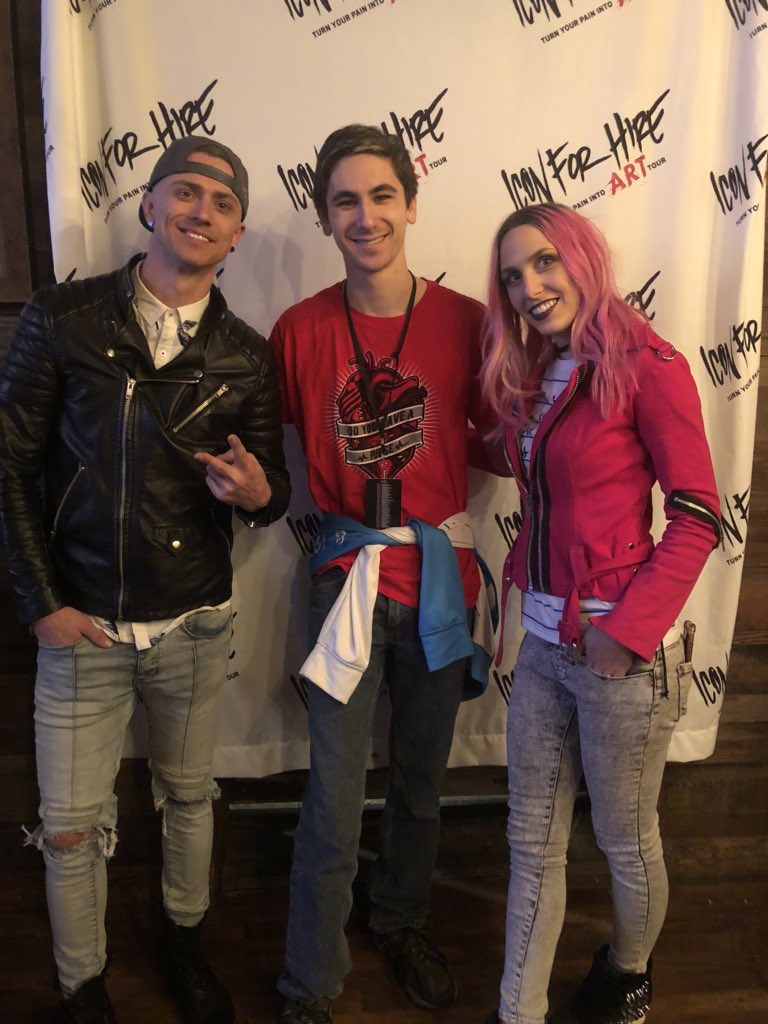 RagetheMudkip's tweet image. Had such a blast tonight being able to watch and even meet a very influential band in my life. Thank you @iconforhire team especially @barbieariel and @shawnjump for such a great show. I hope to see you guys again some day. #iconarmy