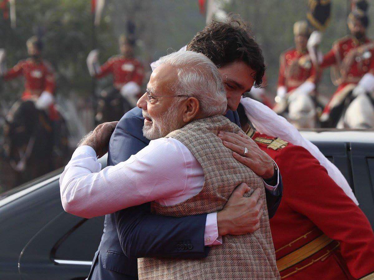 sshahi_7's tweet image. The first head of state to hug Modi more warmly and vigorously than him. Well done Modi and Amarinder Singh @JustinTrudeau @capt_amarinder #ModiHug