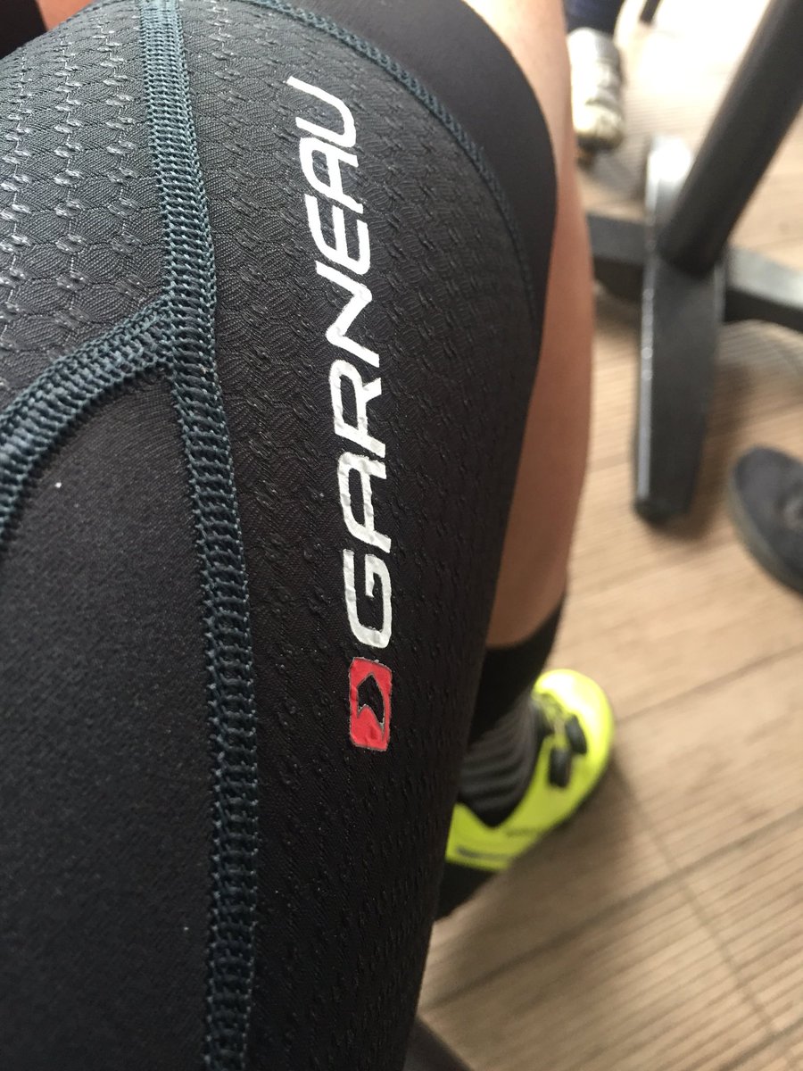 FiTsportslab's tweet image. Tested out the @Louis_Garneau CB Carbon 2 Cycling bibs....wow what a product. Great for those long rides, Supa Comfy