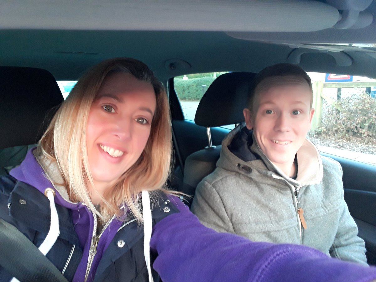 Hub Road Trip to The Kaizen Project. @chriskitsonpt will be presenting on 'Is it time to move on from stretching?' #cpd #presenting #kaizenproject #alwayslearning #educatingthenation