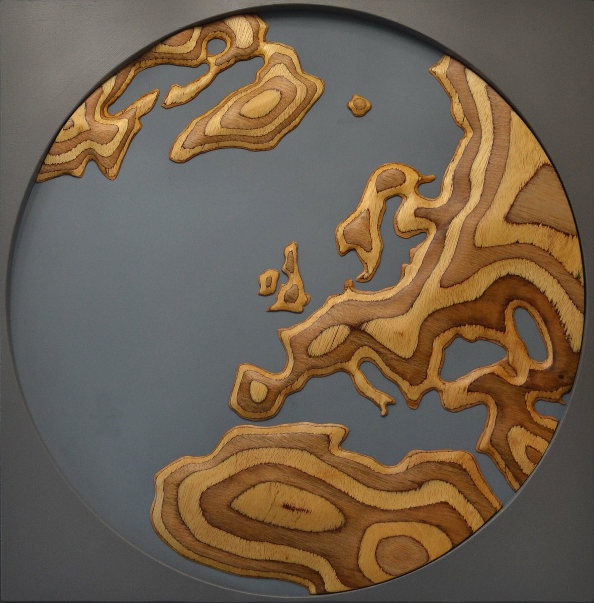 HorshamArtists's tweet photo. Paul Baden brings his cartographic experience of map making into his artwork.
He specialises in wood carvings made from layered woods. His recent lattice works examine the relationships of space and the interconnectedness of things. https://t.co/ezeCqsVMHL