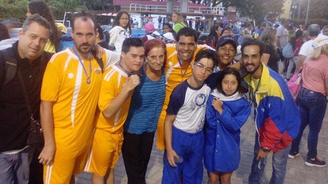 Fundadeporte's tweet photo. Equipo de Natacion con Discapacidad logro posicionarse con nuestro atletas en campeonatos logrando preseas para el estado Carabobo @lacava10oficial https://t.co/pc3ugs2NE9 https://t.co/8dkB40yRcD