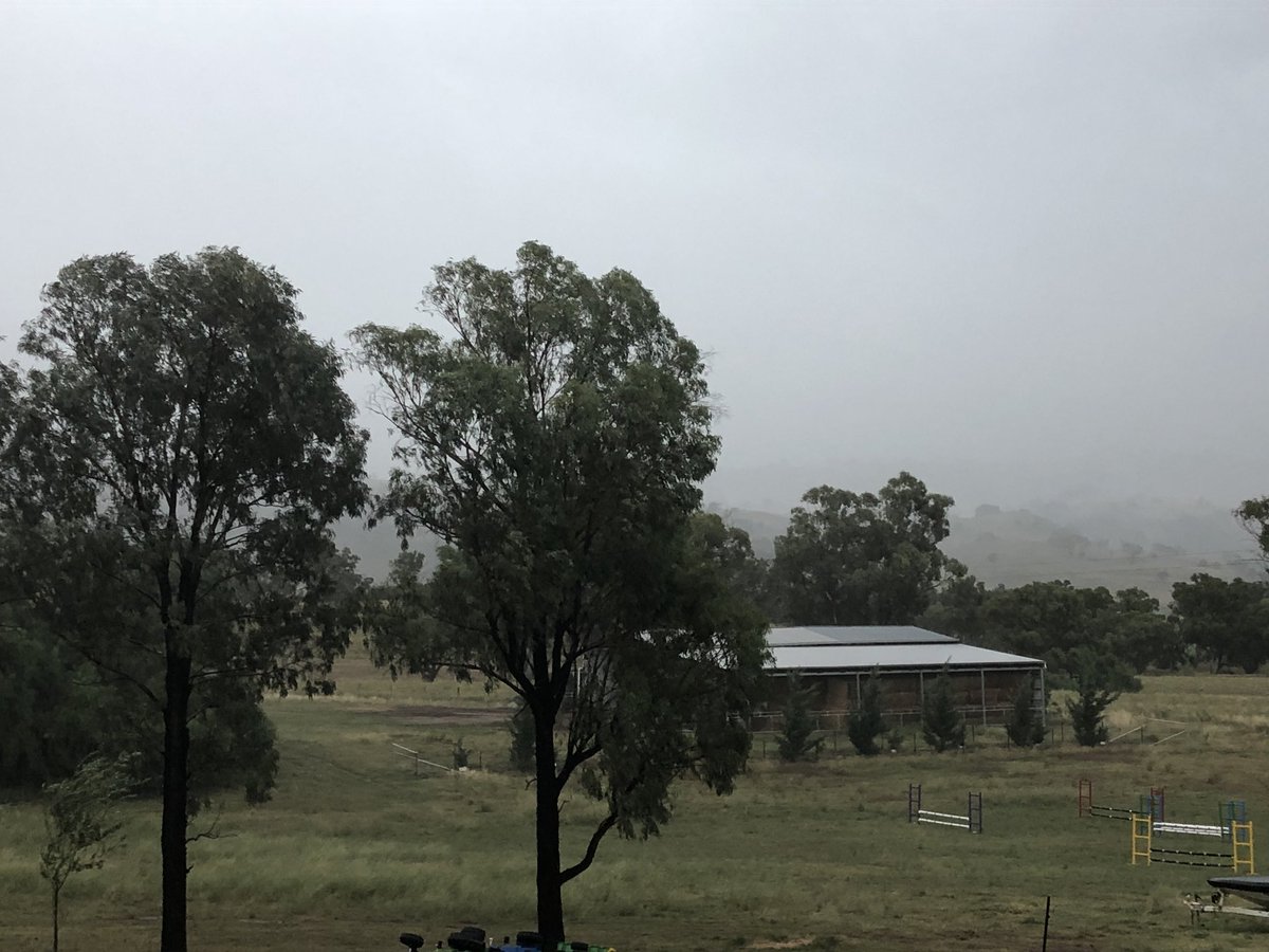 EJLBowman's tweet photo. @2340weather You were on the money @2340weather! The storm hit us in #Barraba in 1 hour &amp; 10 mins to be exact! https://t.co/9KpSAVAXp1