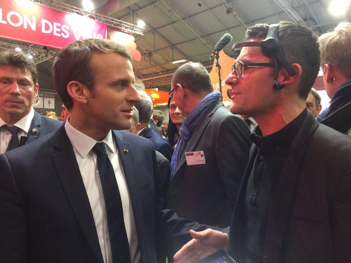 franckytrichet's tweet photo. De riches échanges sur la science et le numérique pour tous avec le  Président de la République et le mathématicien Médaille Fields @VillaniCedric ! La France est remarquable et remarquée sur le Digital et les DeepTech : accélérons vite pour inventer le monde de demain ! #SIA2018 https://t.co/U6qrQ82Nn2