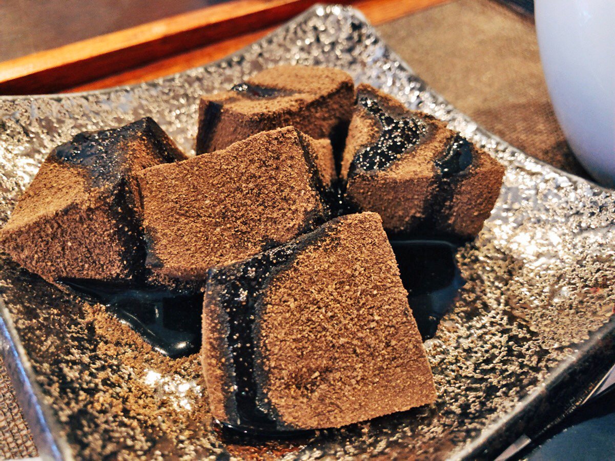 muni_gurume's tweet photo. 【森乃園】
@東京 人形町

ほうじ茶をふんだんに使用した「ほうじ茶づくしセット」を食べられるお店。
ほうじ茶パフェに、ほうじ茶わらび餅、ほうじ茶ぜんざいを同時に楽しめて、老舗ならではの深みのある味わいがたまらない🎶
ほうじ茶好きは絶対行くべきお店です✨ https://t.co/85iKrJXMTV