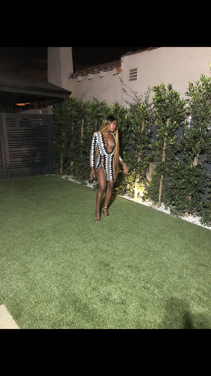 GetYourLifeeee's tweet photo. Birthday In Cali Was Lit 🎉 https://t.co/E5DN7iExU1