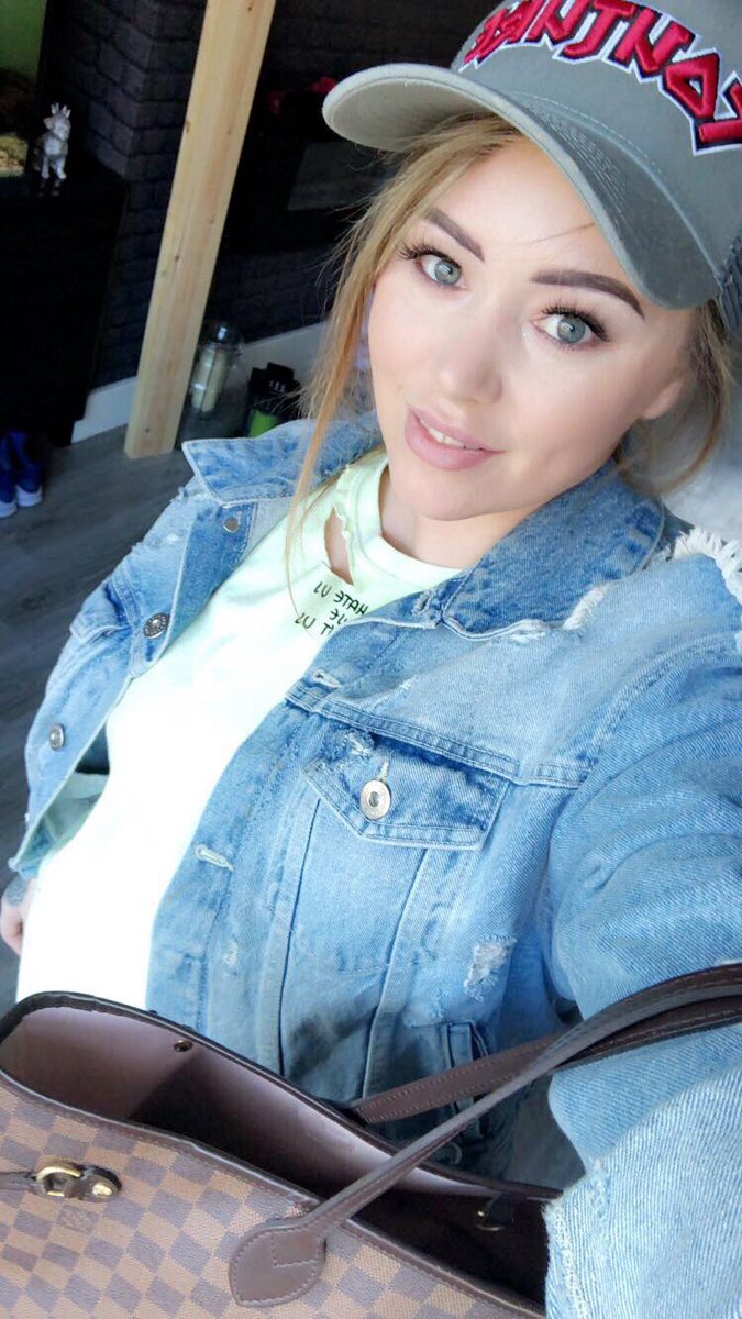 staceyflynn1985's tweet photo. #shopping with #mamabear #🐻 https://t.co/yuwm1iKko7