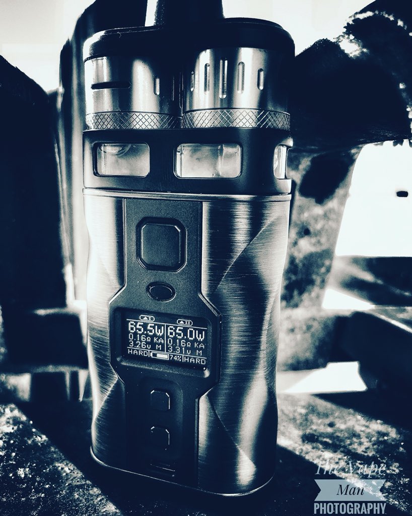 thevapemanphoto's tweet photo. Some Sunday with some @DoozyVapeCo #pinkhaze a very refreshing vape juice one of my favourite now also the @GeekvapeTech and the #tesla #coupleskit from @Simplyeliquid_ #vapephotography for you all #vapefam #vapeuk https://t.co/f5QFHSZ9G9