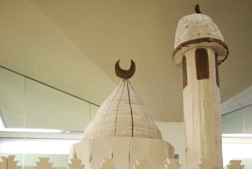EgypBooth's tweet photo. ايه هو #شيخ_العمود؟!

عشان تعرفوا الاجابة تعالوا زورونا في مبنى النشاط (بنات)  الى نهاية الاسبوع.
#حكاية_من_بلادي 🇪🇬
#القرية_الثقافية_٢٠١٨ https://t.co/Oa2kOW79hr