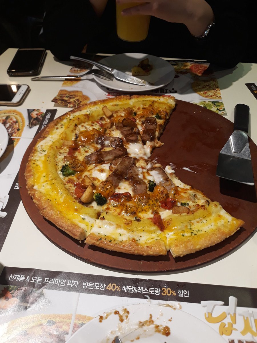 호호,, 열분,,^^ 오아시스는 아직 살아있답니다! 오늘은 회비로 회식했어요~! 피자헛가서 피자도 먹고 2차로는 퀴어술집 갔답니다!^^! 2018년에도 회원은 상♡시♡모♡집 !
언제나 즐거운 마음으로 문의 주셔요♡