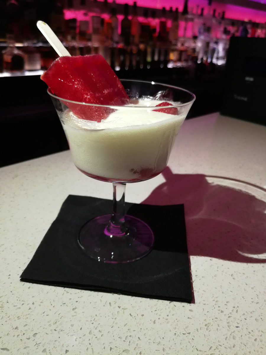 bartenderfabio's tweet photo. #newmenu at #mazebar #gordongrammers #newmenu https://t.co/MXiM3LVPEC