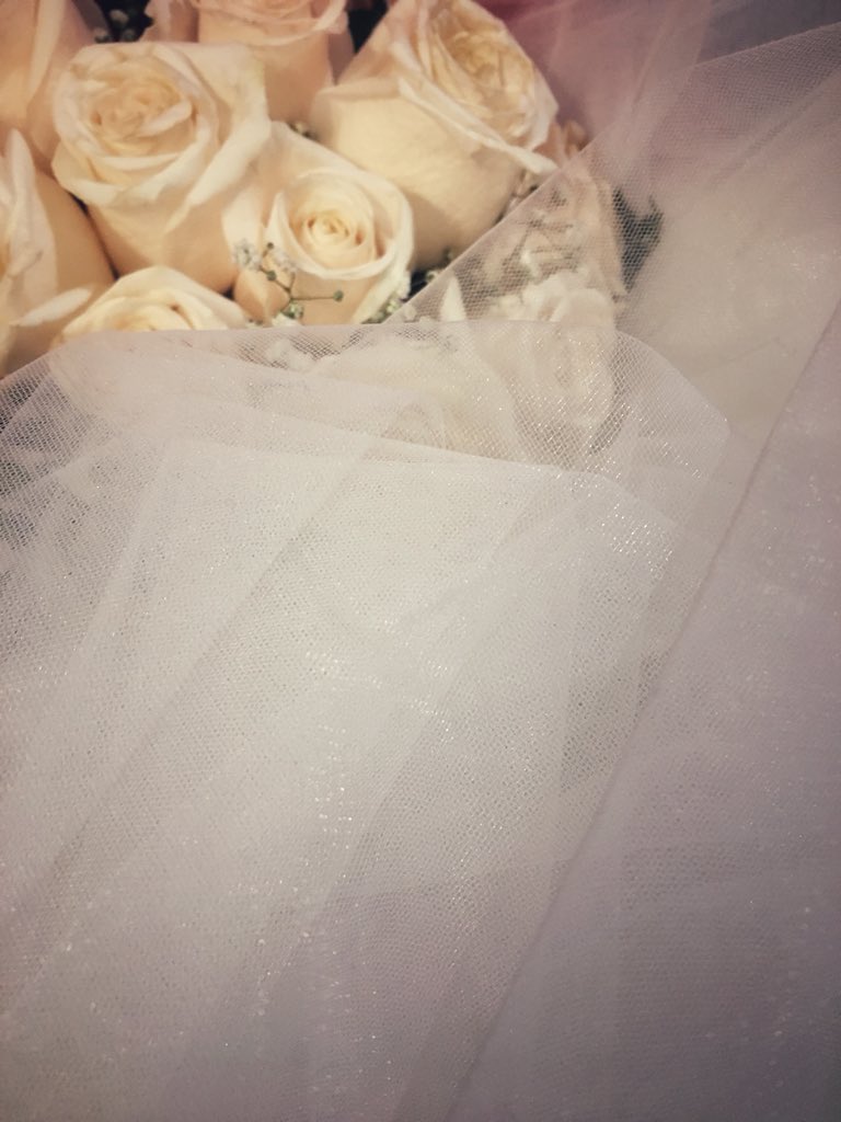 blancoweddings's tweet photo. White roses &amp; White Veil 💍💕

#weddingplanner #costadelsol #events #bride #groom #weddingdestination #honeymoon #happiness #newlife #newchapter #blanco #weddings #vs #vscocam #vsco #eventplanner #weddingsabroad #white #roses #brideveil #bridesmaids https://t.co/uocCZPbJ46