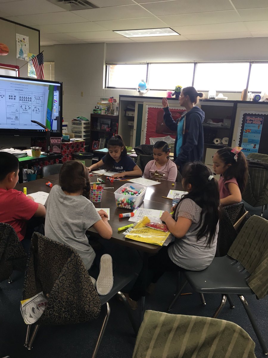 fraziergators's tweet photo. #gofraziergators having fun at Math&Science Camp! #cfisdspirit @JenniferLDuke @KristiRichter2 @mschmidt62 https://t.co/hFM3i8yUfC