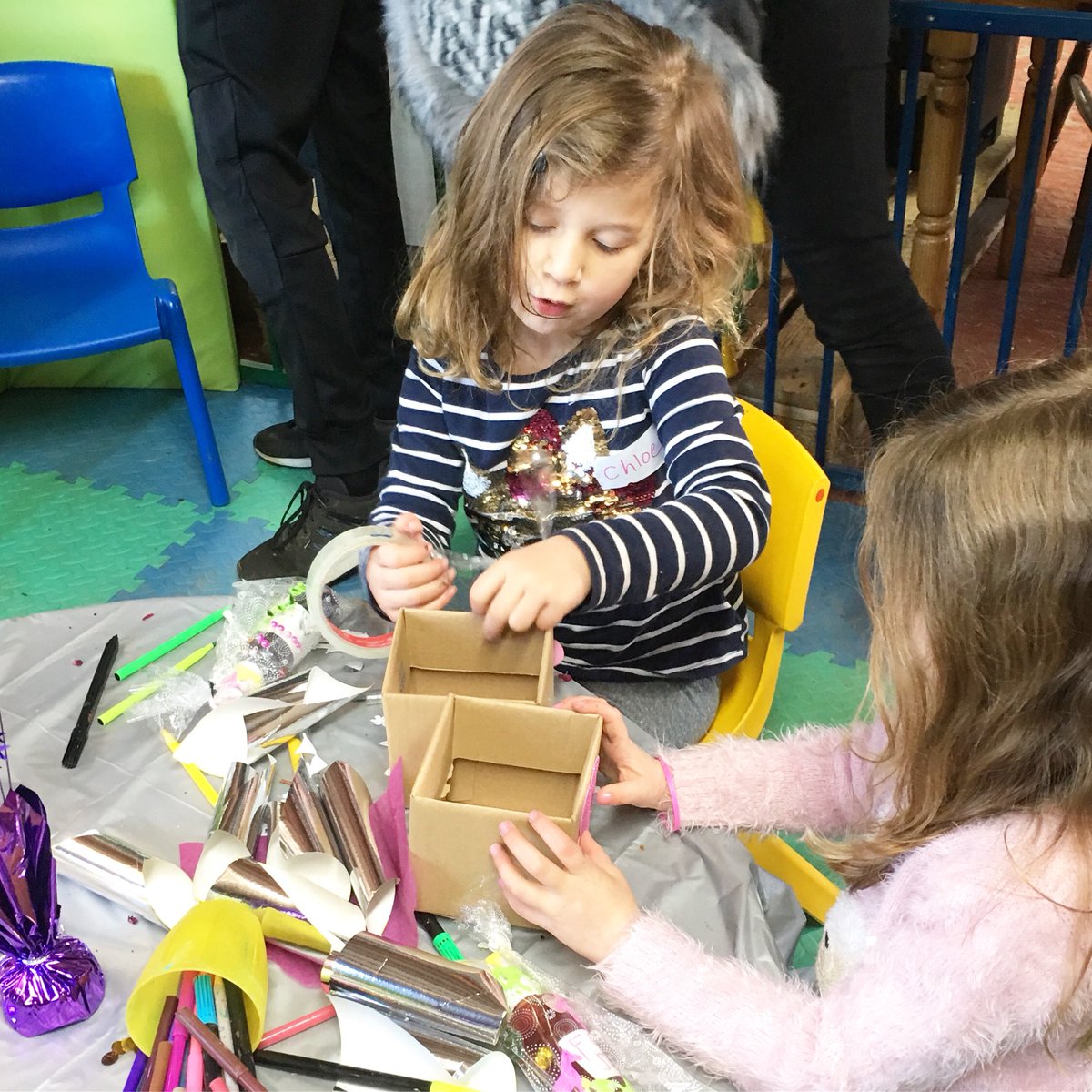 pumpkinsart's tweet photo. Making Scents @LayhamsFarmShop @pumpkinsart #bromley #hayes #layhamsfarm #makingscents #makingperfume #kidsactivities #kidsart #artclub #artworkshop https://t.co/ABA7DMlJfp