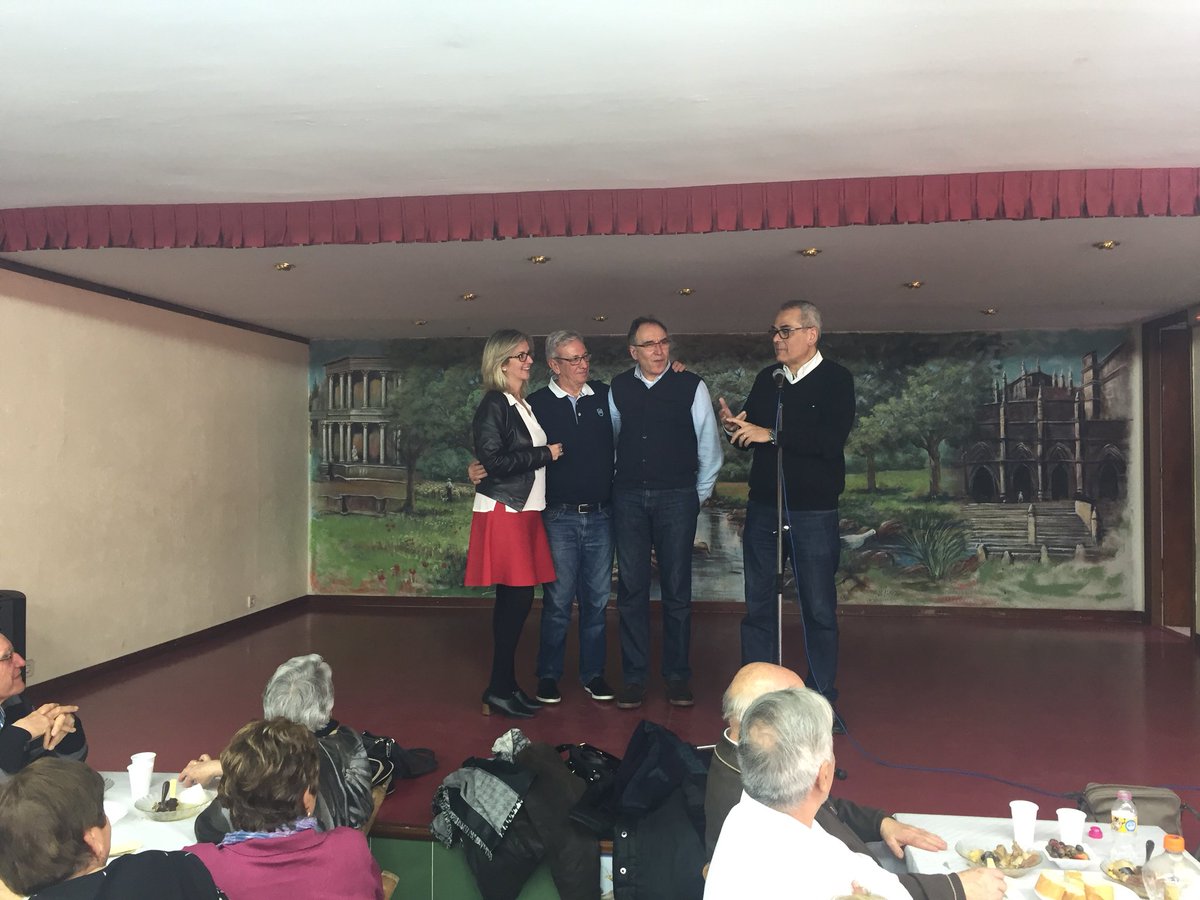 manuraortiz's tweet photo. Siempre es un placer acompañar a las asociaciones de cultura popular y tradicional de #LHospitalet hoy celebrando el Día de la Matanza con los amigos de la @unionextremLH con @MercePerea @pepecastrob @jaumegraells @david_donaire https://t.co/NPkP5s0cy9