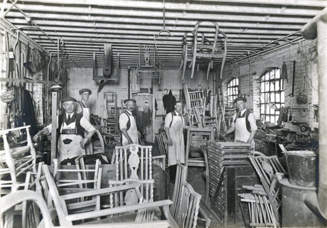 Ercol_Furniture's tweet photo. In 1932 Lucian Ercolani was unexpectedly offered the opportunity to take over Walter Skulls Limited. Skulls was a very well-known and respected firm of high class #chairmakers that had fallen on hard times and it gave Lucian the perfect opportunity to expand his business. #ercol https://t.co/p3DHJz3ORF