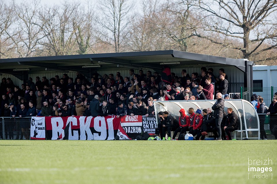 staderennais's tweet photo. [#GambardSRFC]

👏 M.E.R.C.I @RCK1991 😘

⚽ #SRFCUSA
📸 @mlfra https://t.co/GFU5Uke7zB