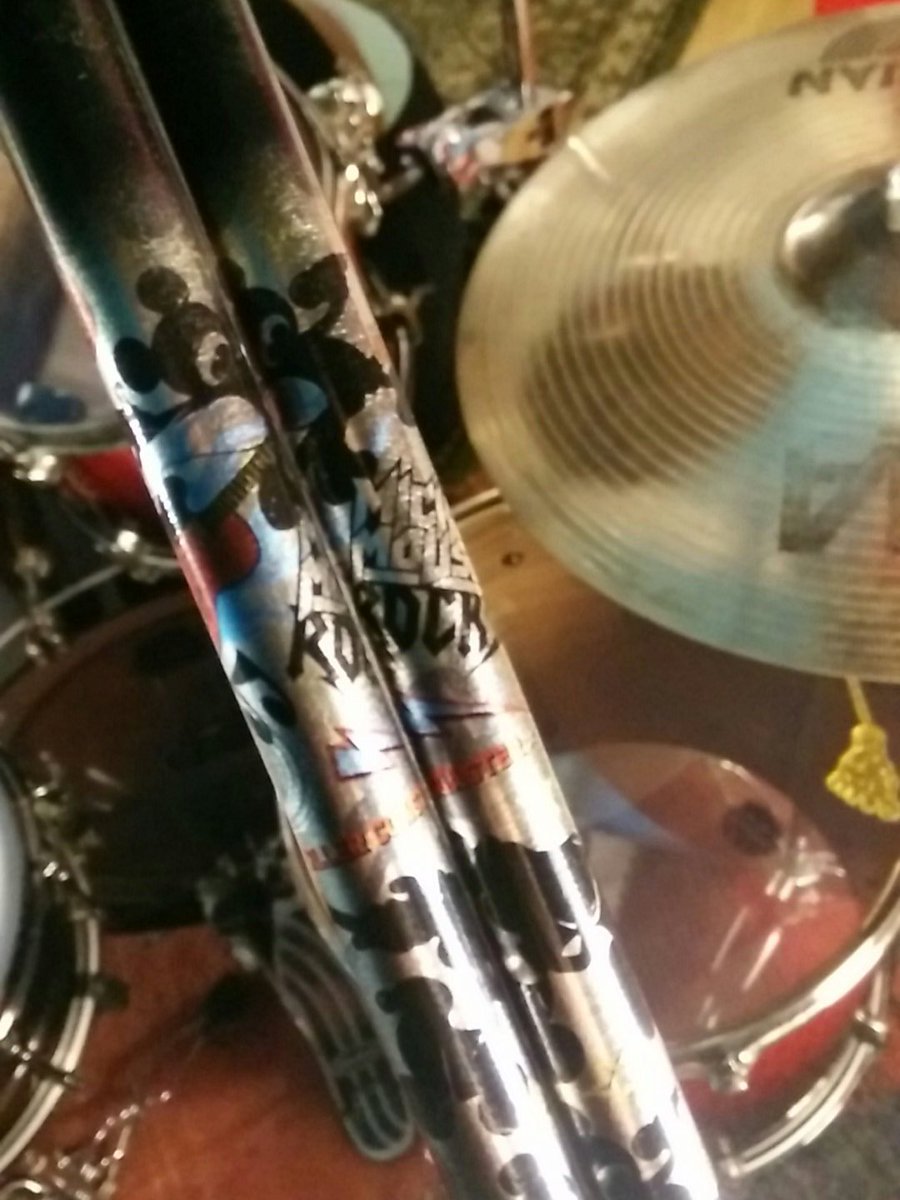 Theories Divide tweet media