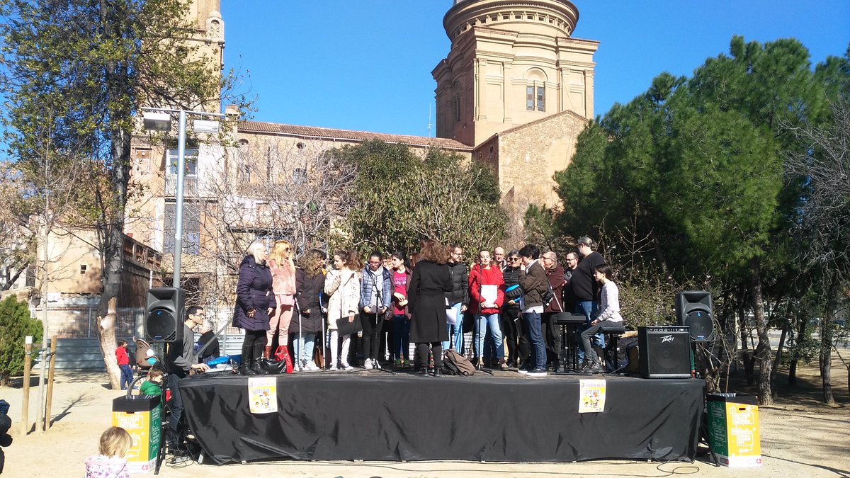 coorsantandreu's tweet photo. Ara, l'#EMMSantAndreu al #PasseigxEducació. #MatriculatalaPublica https://t.co/e5Q77x1FrO