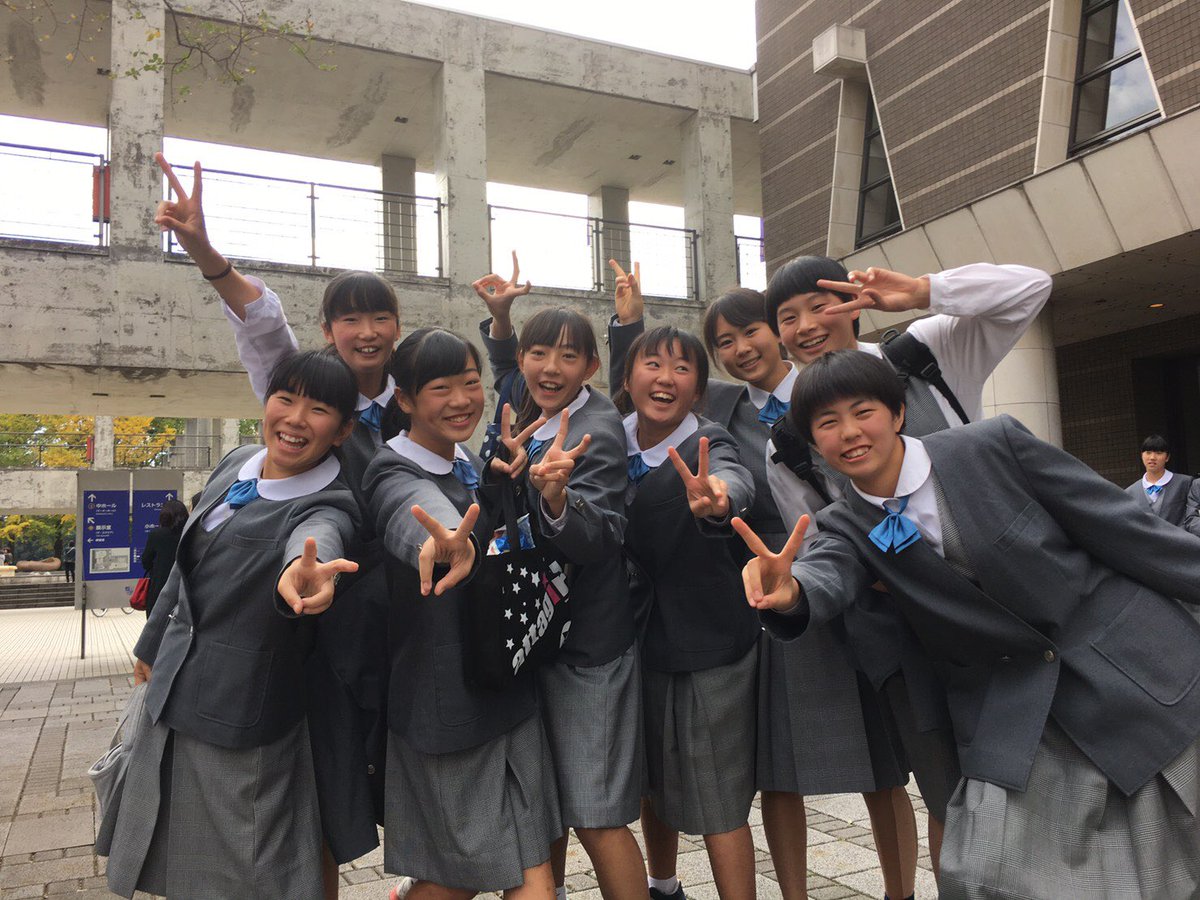 SACHIKA012010's tweet photo. テスト期間なのにsns全然低浮にならない私笑
てか2年生の間に学校行くの1ヶ月もないのはすごく辛い
てか2年生はいろんなこと体験させてもらった笑笑 https://t.co/d0zfGFnH8t
