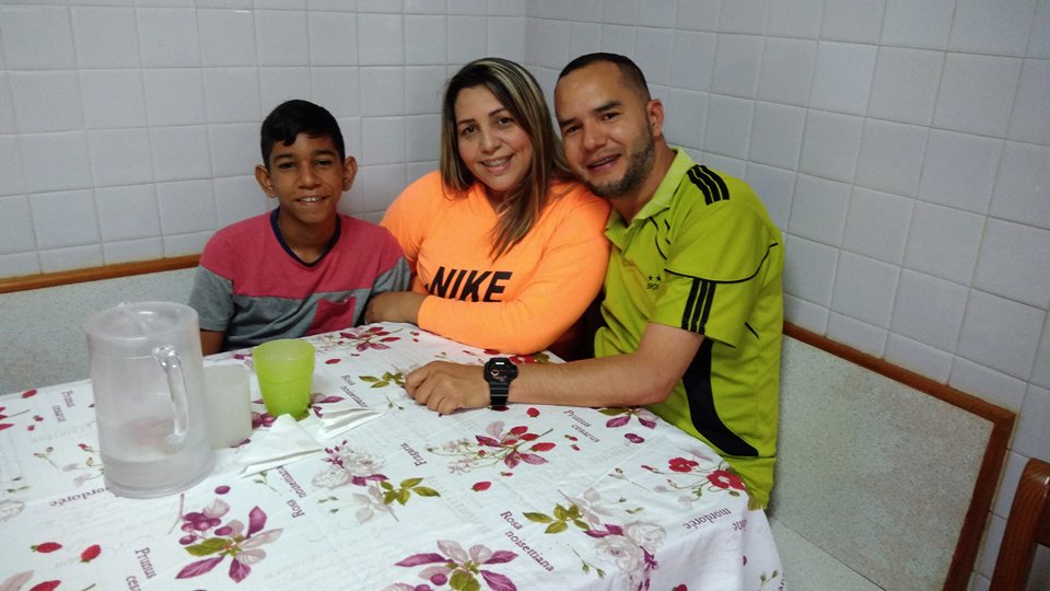 phector2011's tweet image. Feliz fin domingo.