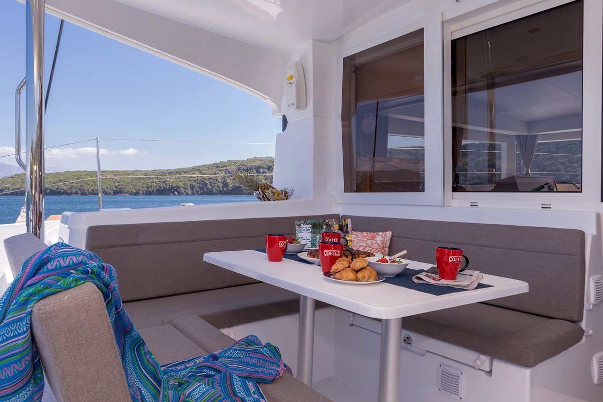 Start the day off with a delicious breakfast onboard! ☀️ #saltypleasure #whitesails #sailinglife #sailaway #greece #greekislands #sail #summermood #summertime #summer2018 #catamaran #catamaranlove #corfu #lefkas #zante