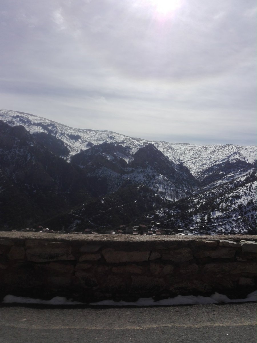 BenghenzatOmar's tweet photo. Les montagnes de #Djurdjura #TiziOuzou #Algerie  Hawesse_fi_bladek #Hawesse https://t.co/45aes4DL8z