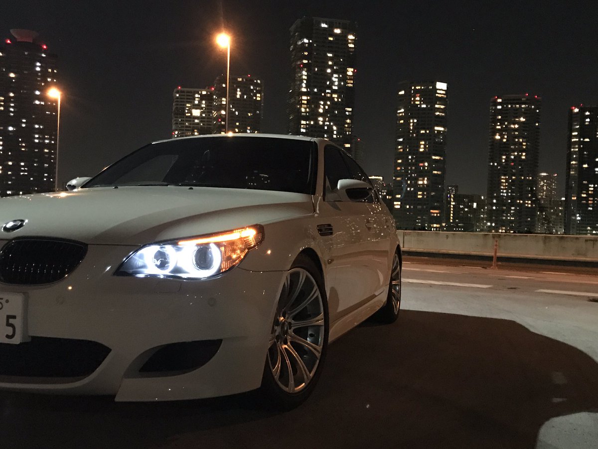 Masamiiiin Z34 3台目bmw M5 86売却後 車生活終わろうと思った時に出会い一目惚れ 即購入 最高に速い車 だった ただ下道ではミッションガクガクでとても1500万する車の乗り心地では無かった 湾岸線持ってくと水を得た魚の様に加速 直ぐにあらぬ方向に