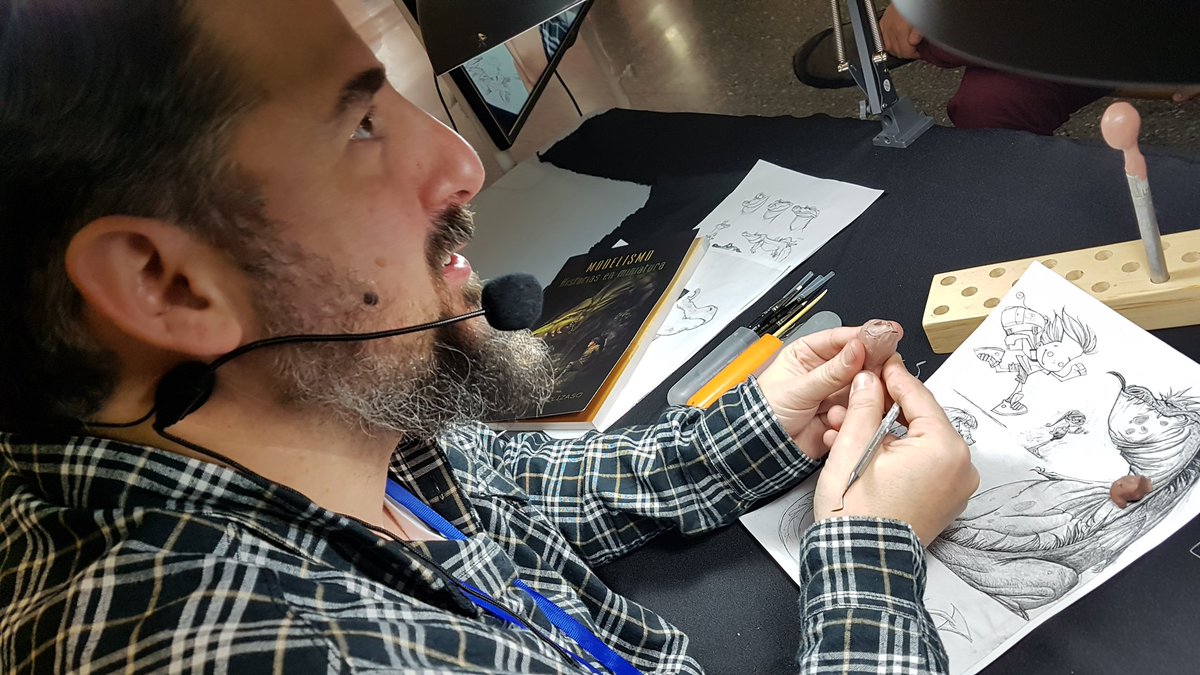 minisywargames's tweet photo. El sr. Antonio es un crack... modelando en las @hispaniawargame @TinyLeads https://t.co/ZPzWo1OkKr