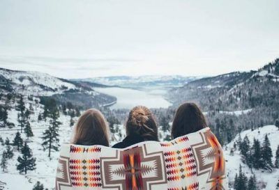 Pour ceux/celles qui n'osent pas avouer qu'ils préfèrent aller au sauna plutôt que de skier 🙋#TeamSki 🎿 vs #TeamSauna 🔥 ? Dernier article par ici pour ceux qui n'aiment pas le #ski et qui assument:  bit.ly/2nKJ5TU