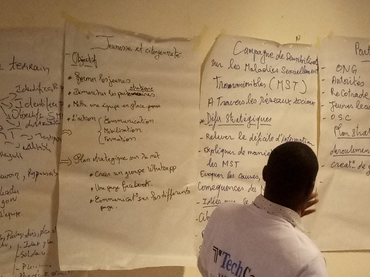 LalaichaM's tweet photo. #TechcampMali 
Présentation travaux de groupe par les participants du #Yalitechcamp étape 4e région du #Mali https://t.co/4vdC23NRSF