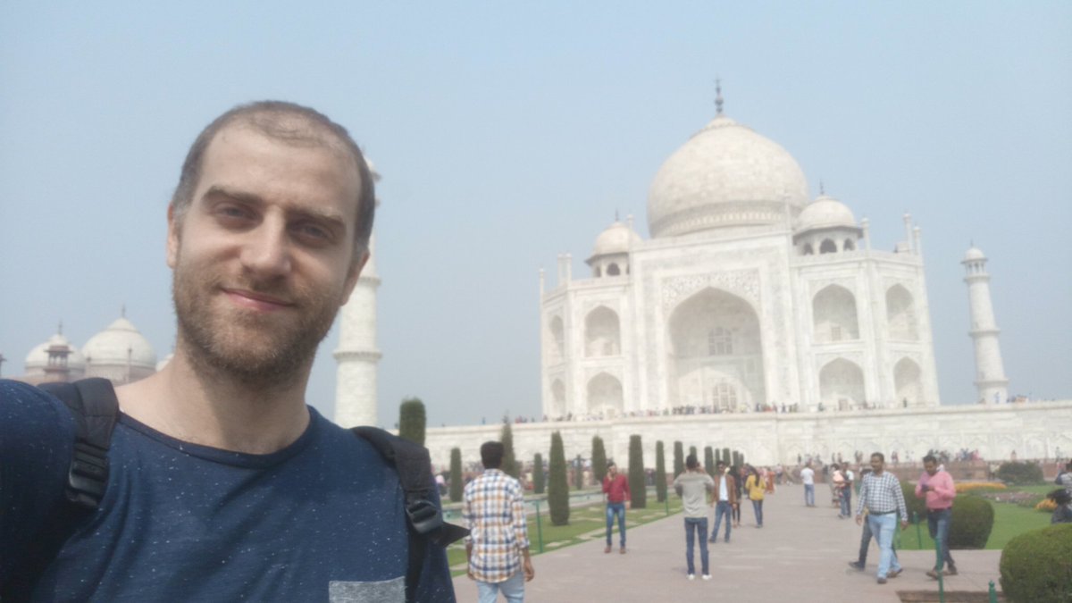 PeliSimoneKoffy's tweet photo. Bellezza bianca. #TajMahal https://t.co/LjXCudQVT6