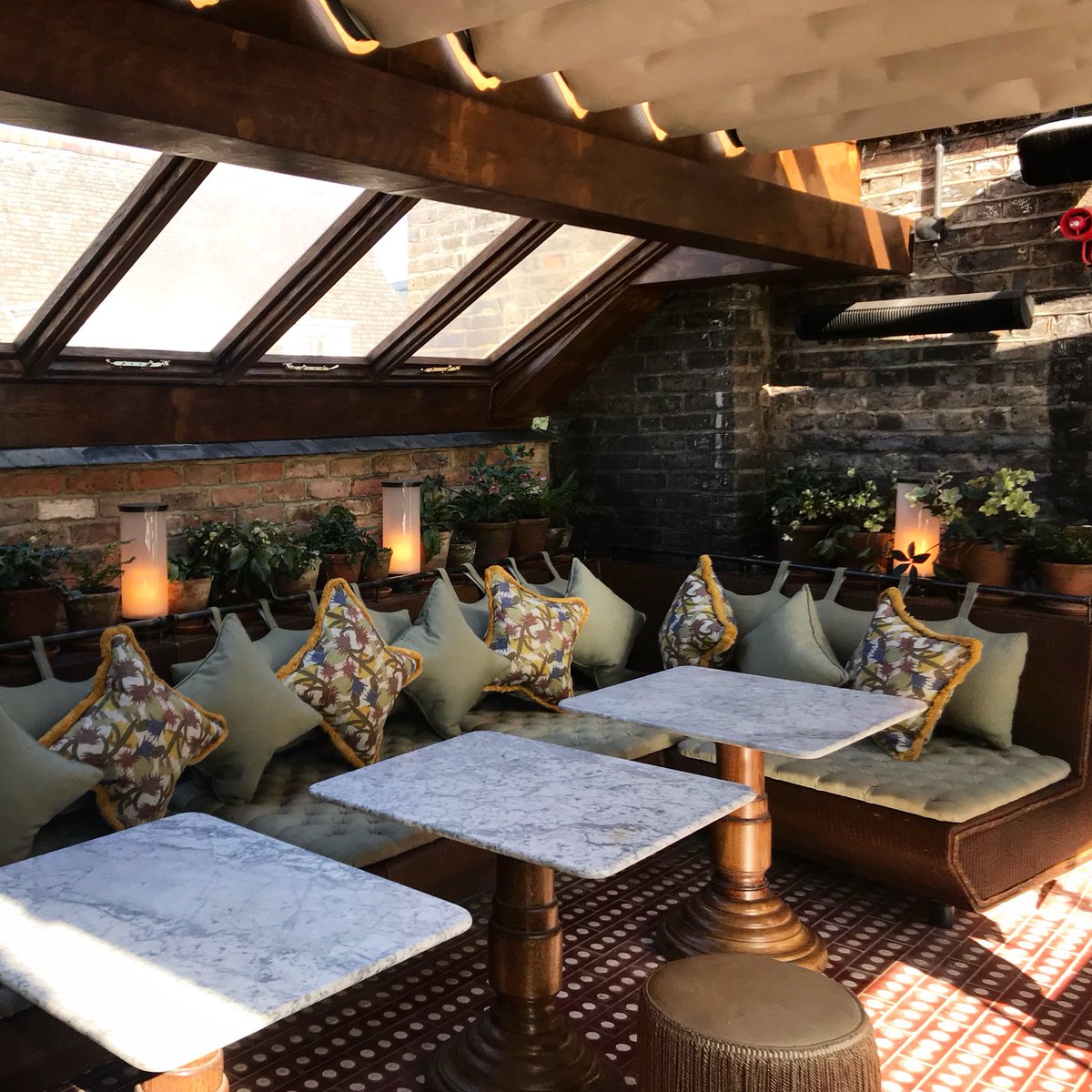 MrPellizzoni's tweet photo. Easy like Sunday morning @SohoHouse Greek Steet with Federica.
.
#easylikesundaymorning #sunday #weekend #sohohouse #london #outdoor #sundaymorning #family #winter #endfebruary #luxurylifestyle #lifestyle #mygaylife #instagay #gaylife #lgbt #sohohouselondon #greekstreet https://t.co/sAiltkGVX0