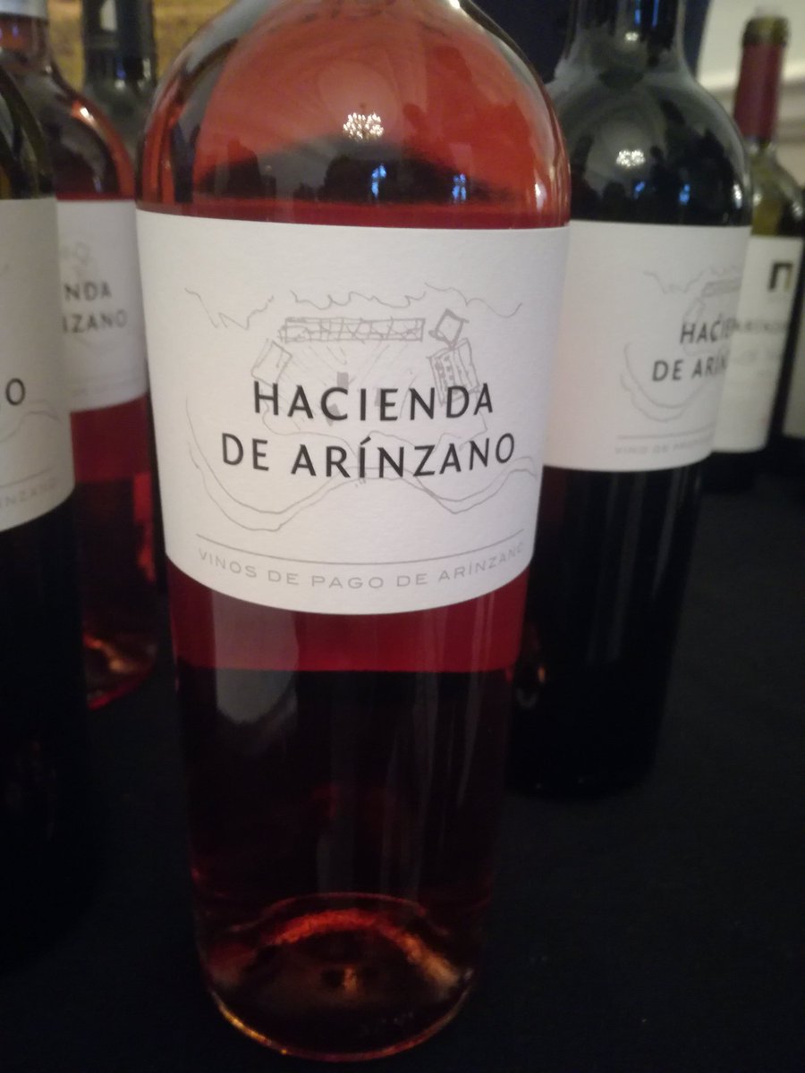 Anche in Spagna cominciano a produrre Rosados di grande livello. Ad esempio questo, Tempranillo 100%, de @Arinzano_US @pagodearinzano #wine @TwitItalianWine @insatiablevine @LizGabayMW @thepinksociety_