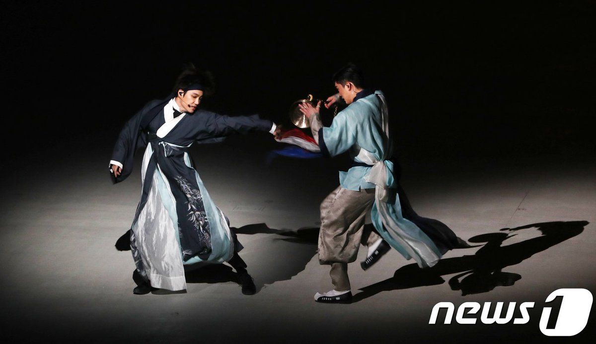 KyuDiva's tweet photo. Yep, that moment.... #EXOOLYMPICS  https://t.co/LS6qatYzeX