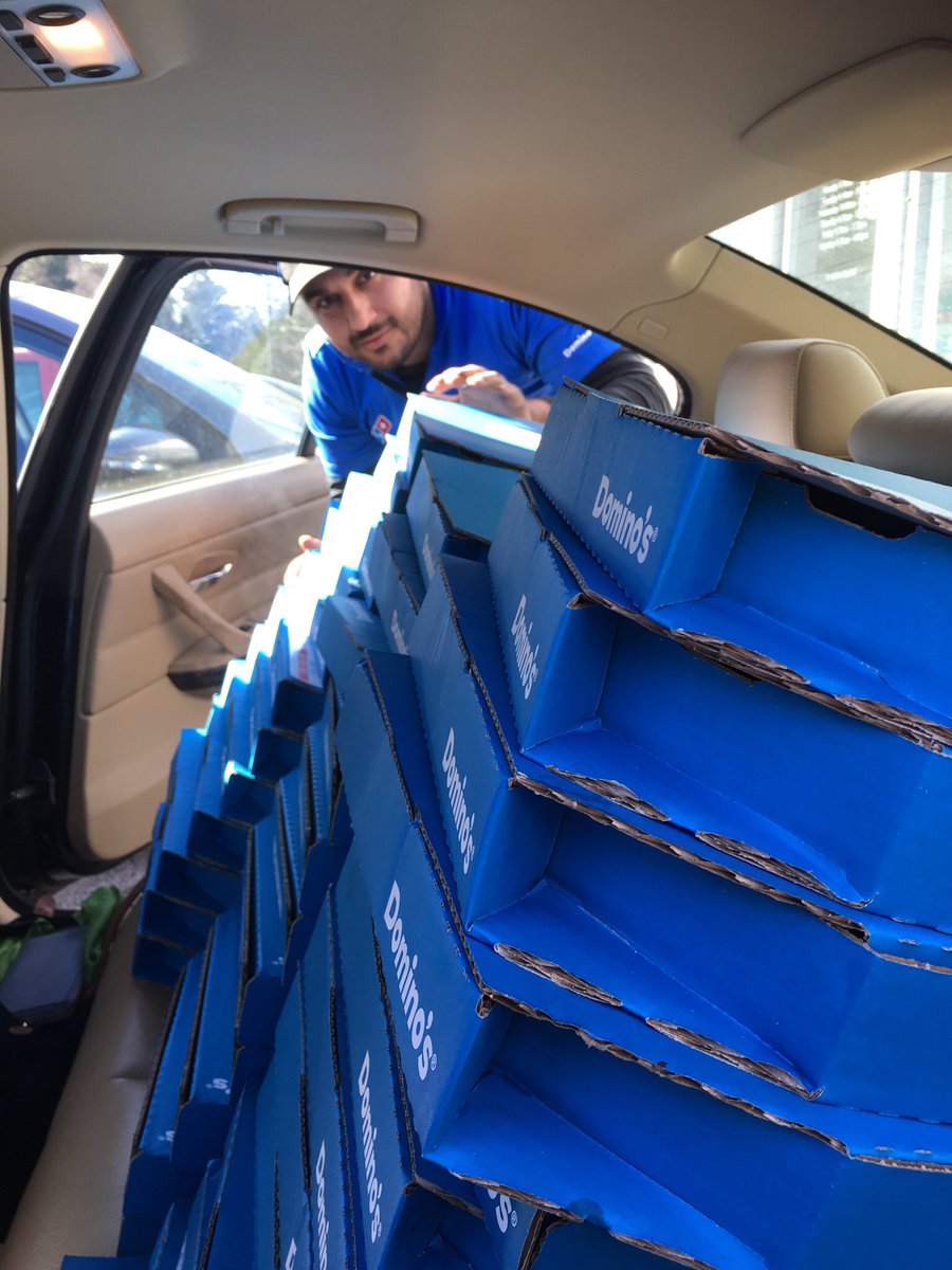 louisemcgahon's tweet photo. Thank you @dominos sunningdale for helping to feed @BMaestros @BYC_Maestros &amp; Alumni #46pizzas #cantseeforpizza #helpfulteam #happysingers @EmFreeman95 @Chrisvhann https://t.co/nr580vJXSG