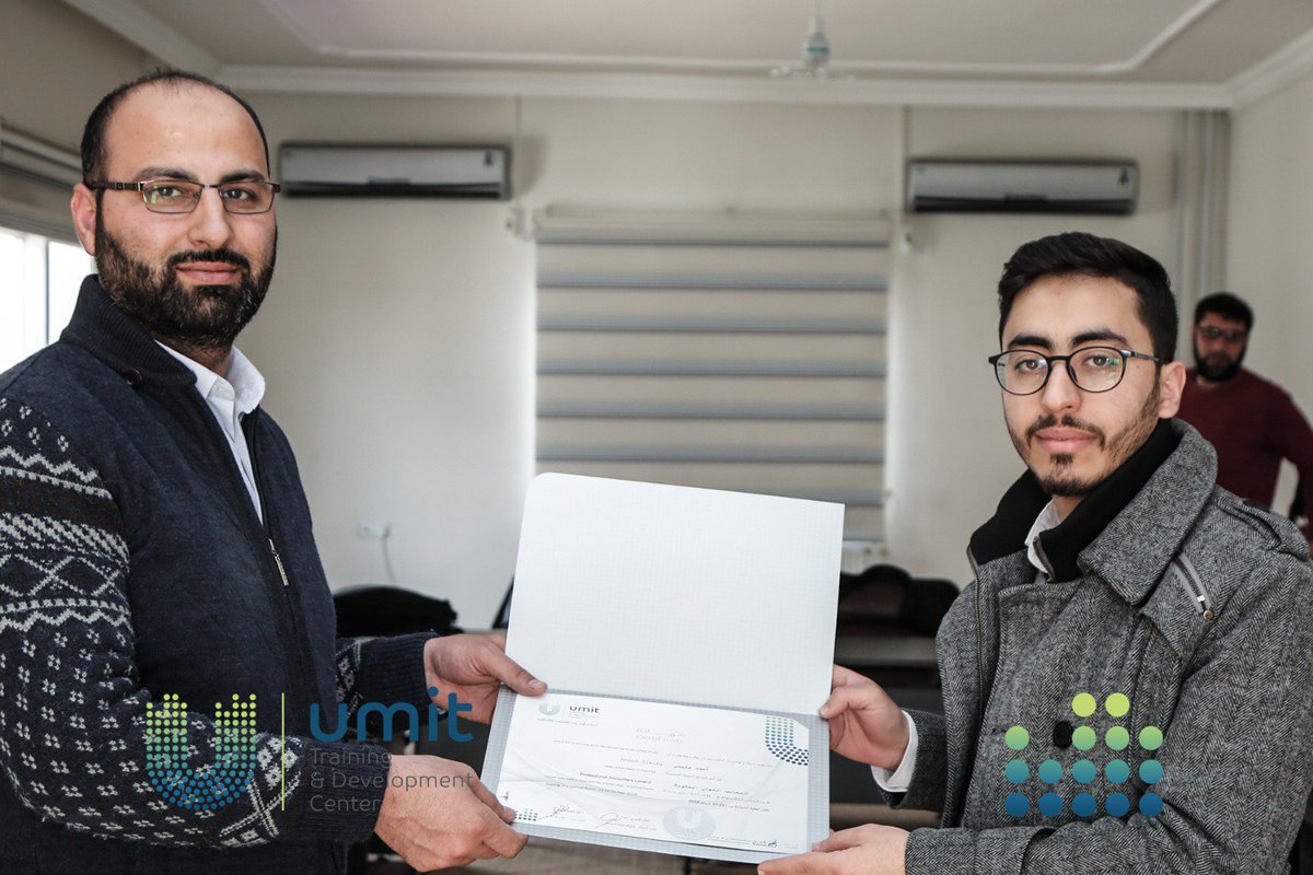 umittdc1's tweet photo. اختتام البرنامج التدريبي #المحاسب المهني -المستوى الثاني للمستشار المالي عبدالحميد الوهب وذلك بحضور 15 متدرباً , حيث امتد البرنامج على أربعة أيام بواقع 22 ساعة تدريبية وتم في الختام توزيع الشهادات على من توفرت فيه الشروط ,ونتمنى للجميع التوفيق . https://t.co/A641hCk3eG