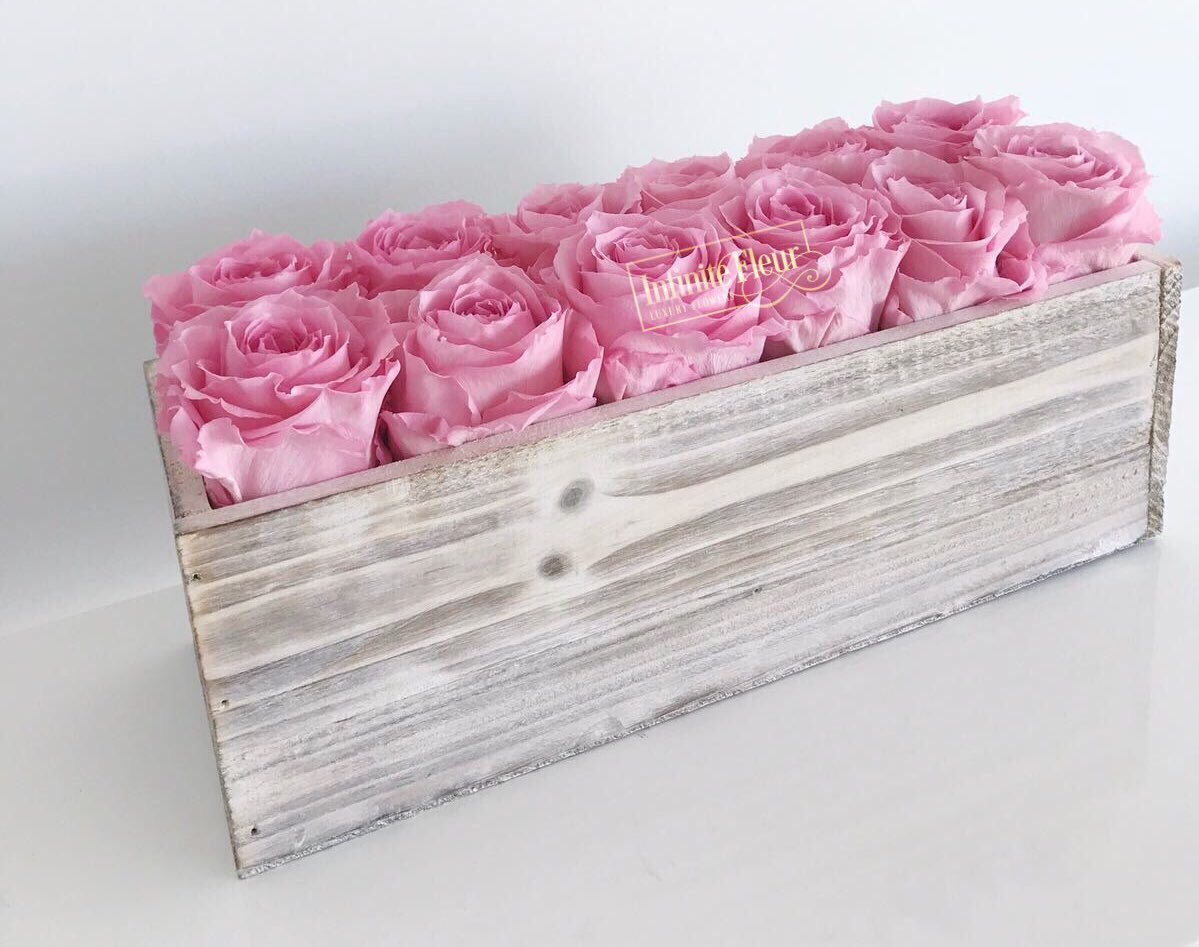 InfiniteFleur's tweet photo. Rosé all day!  #InfiniteFleur

#Sweet #InfiniteFleurMoment #LuxuryFlowers #Roses #PinkRoses #Rosé #Rose #RoseAllDay #RosesThatLastAYear #NYC #DAL #MIA #LV #SF #LA #HOU #Alaska #Hawaii #Chicago #Luxury #FlowerDelivery #Pink #BoxOfRoses #Sunday #SundayBrunch https://t.co/vlsmghp6ol