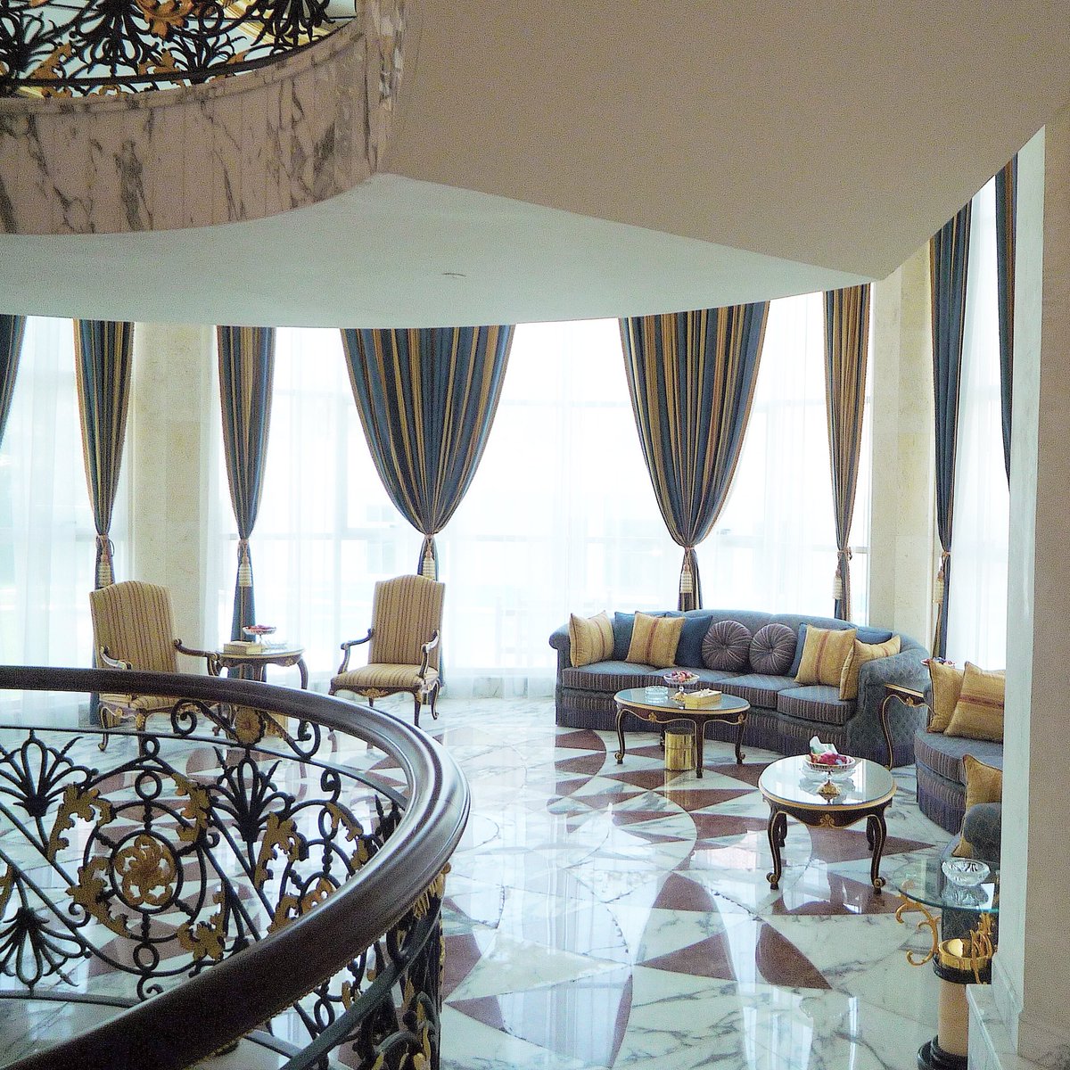 AzulaMarble's tweet photo. Interior marble work for private mansion done by our sister company Premier Art Decor Works -  Contact us for more info 📩.                               #dubai #uae #waterjetdesigns #waterjet #interiordesign #fitout #marble #stone  #mansion https://t.co/l5JmbhccrF