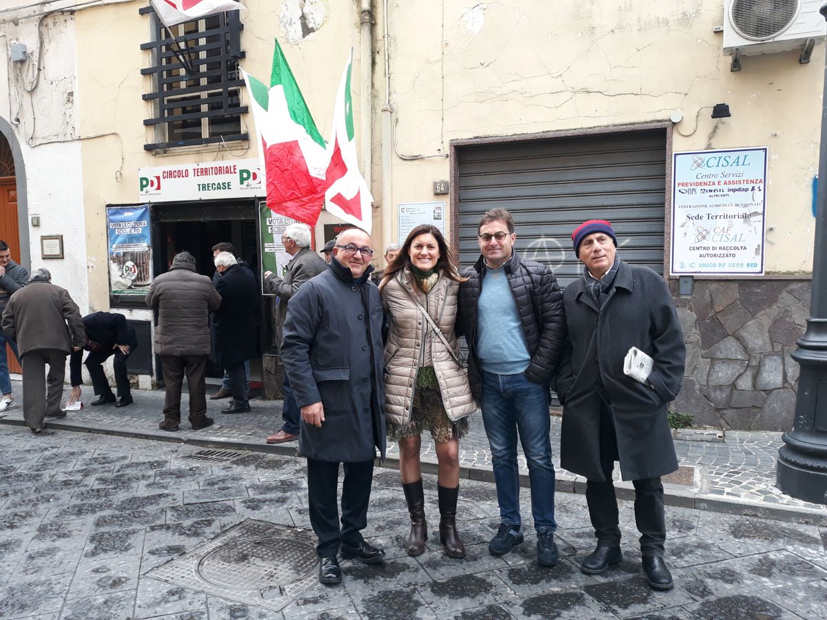 gorgaclelia's tweet image. La domenica elettorale è iniziata di buon mattino nella sede del #Pd di #Trecase
#Restiamouniti