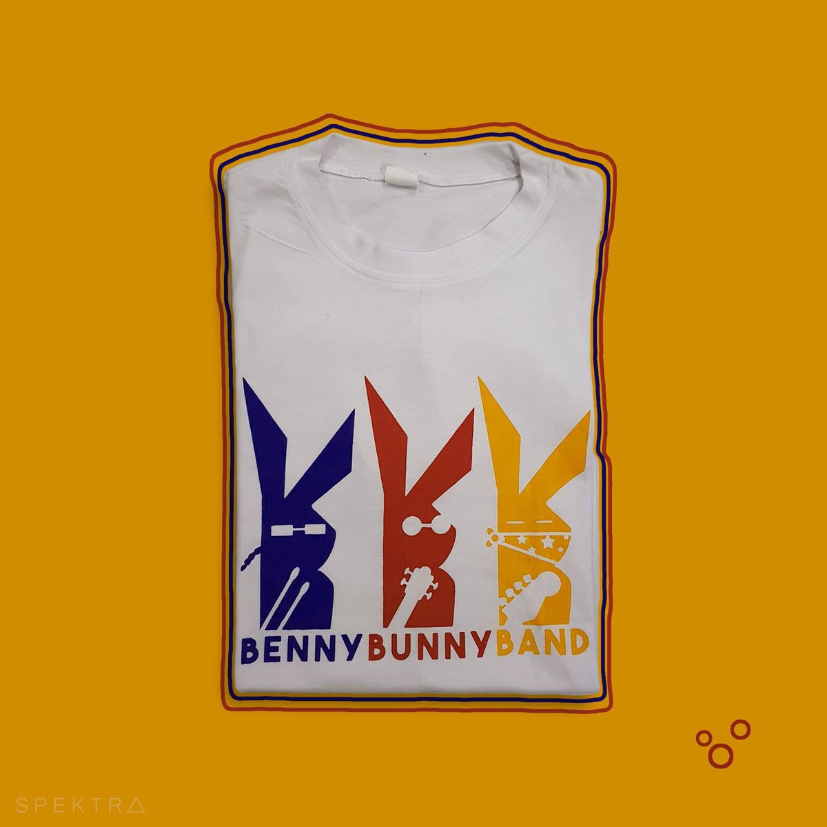spektraph's tweet image. Kuneho rocks! But this BENNYBUNNYBAND shirt is the real rock star 🤘🏻

Get yours now for only 250 pesos at facebook.com/spektraph!