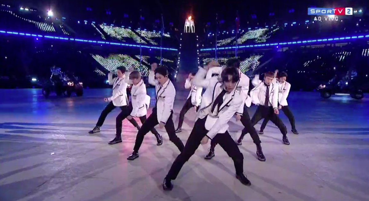 EXO INDONESIA tweet media