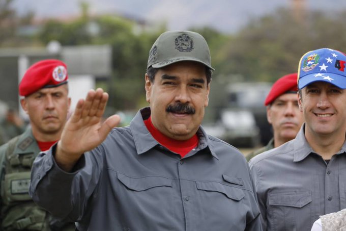 #IndependenciaYPaz2018 Vamos unidos y encaminemos a la Independencia porque #JuntosPodemosMas .<a href="/NicolasMaduro/">Nicolás Maduro</a> .<a href="/mimouvargas/">Alexander Vargas</a> .<a href="/AsuntosDPaz/">Asuntos para la Paz</a> .<a href="/DPazyVida/">Despacho Paz y Vida</a> .<a href="/gestionperfecta/">Carmen Meléndez</a> .<a href="/GestionGob_Lara/">Secretaría de Gobierno del Estado Lara</a> .<a href="/MOV_Apure/">MOVIMIENTO POR LA PAZ Y LA VIDA APURE</a> .<a href="/ktycanela21/">Katherin Canelón</a> .<a href="/luisjonaspsuv/">Luis Jonás Reyes</a> .@SV_RedDeportes