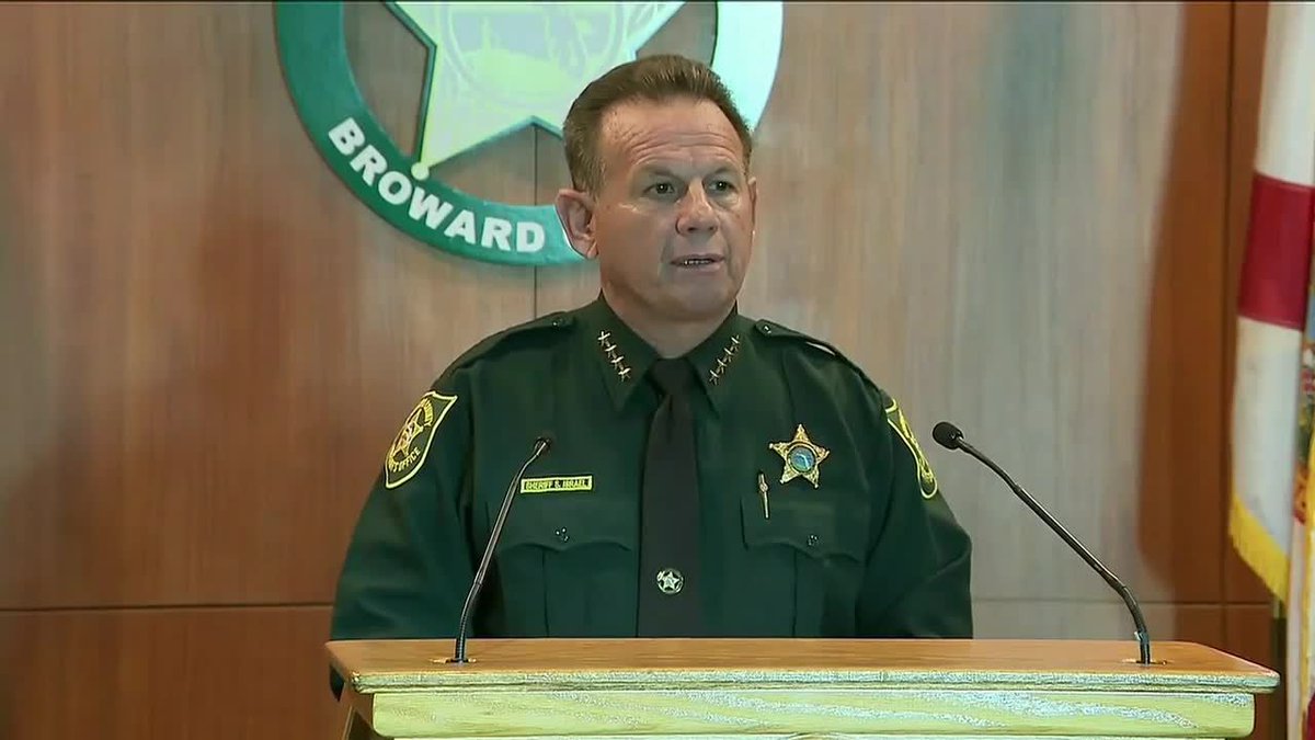 Sheriff Scott Israel accuses state lawmaker of 'political grandstanding' bit.ly/2Cnhwdc https://t.co/1zQyYYkjDt