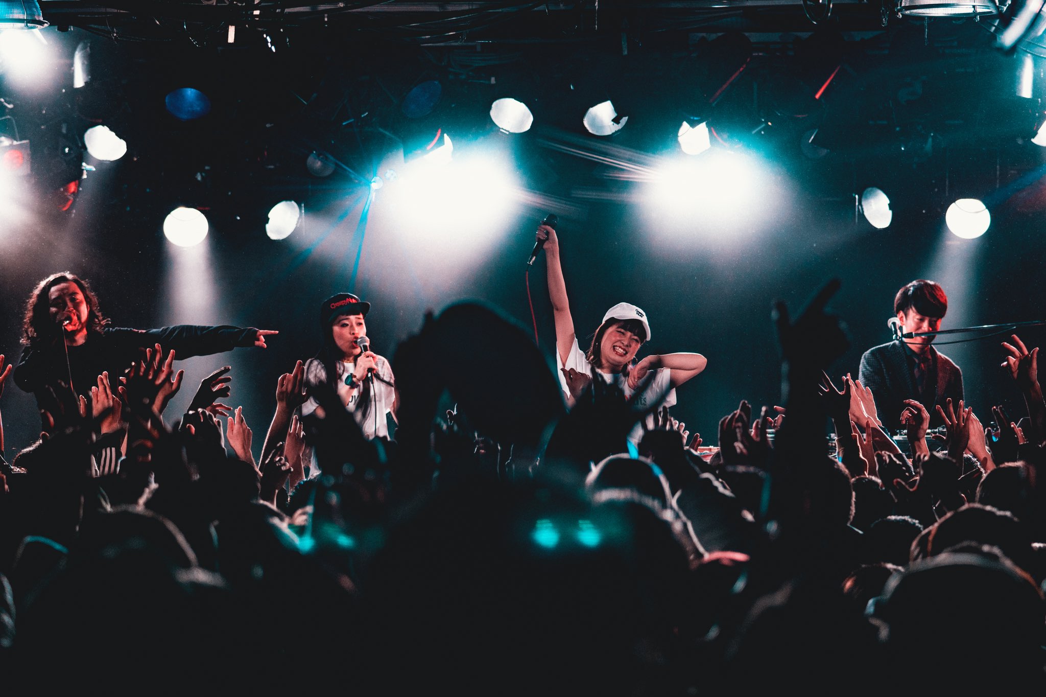 Creepy Nuts Ar Twitter 18 02 25 全国ツアー 高校デビュー 大学デビュー 全部失敗したけど 遂に メジャーデビュー 仙台 お越し頂いた皆さま 有難う御座いました Photo By Hiroyabrian