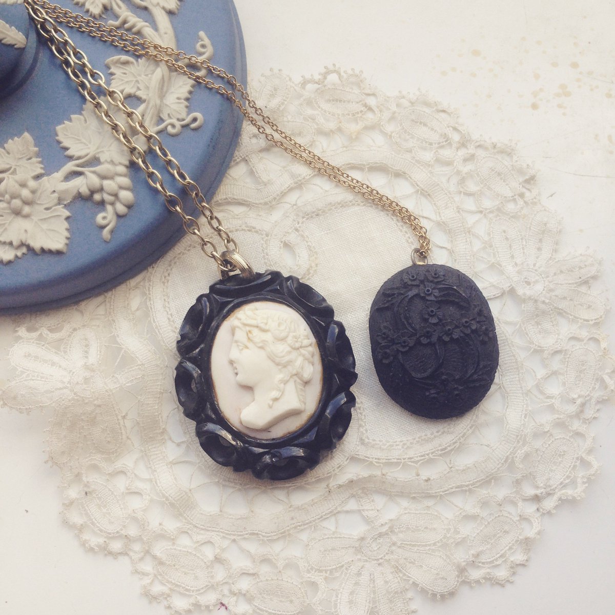 Indy_in_Durham's tweet photo. @RummageRooms Always a pleasure seeing you at Vintage fairs, you have the best jewellery! I'm so in love with my two Victorian pendants ❤️ https://t.co/5zpLudZnbX