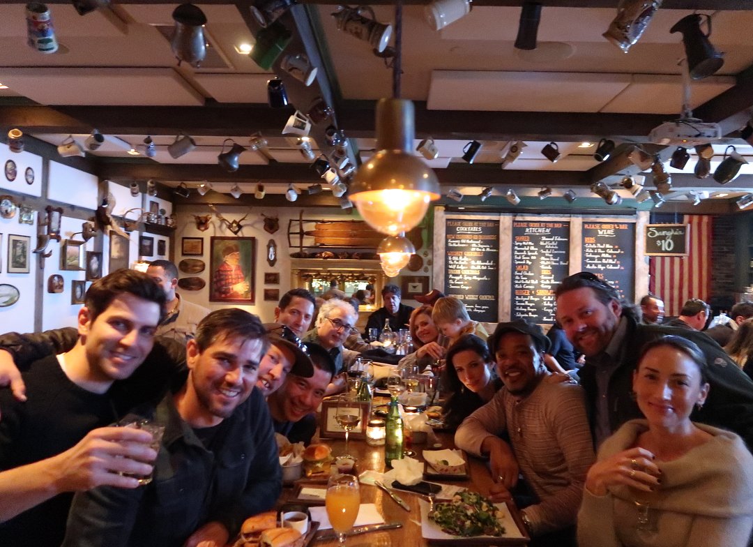 VasilisaVolga's tweet photo. Claire Coffee: A camera cannot contain the love for this crew!! #master #wide #ForeverGs https://t.co/oSePKbox58