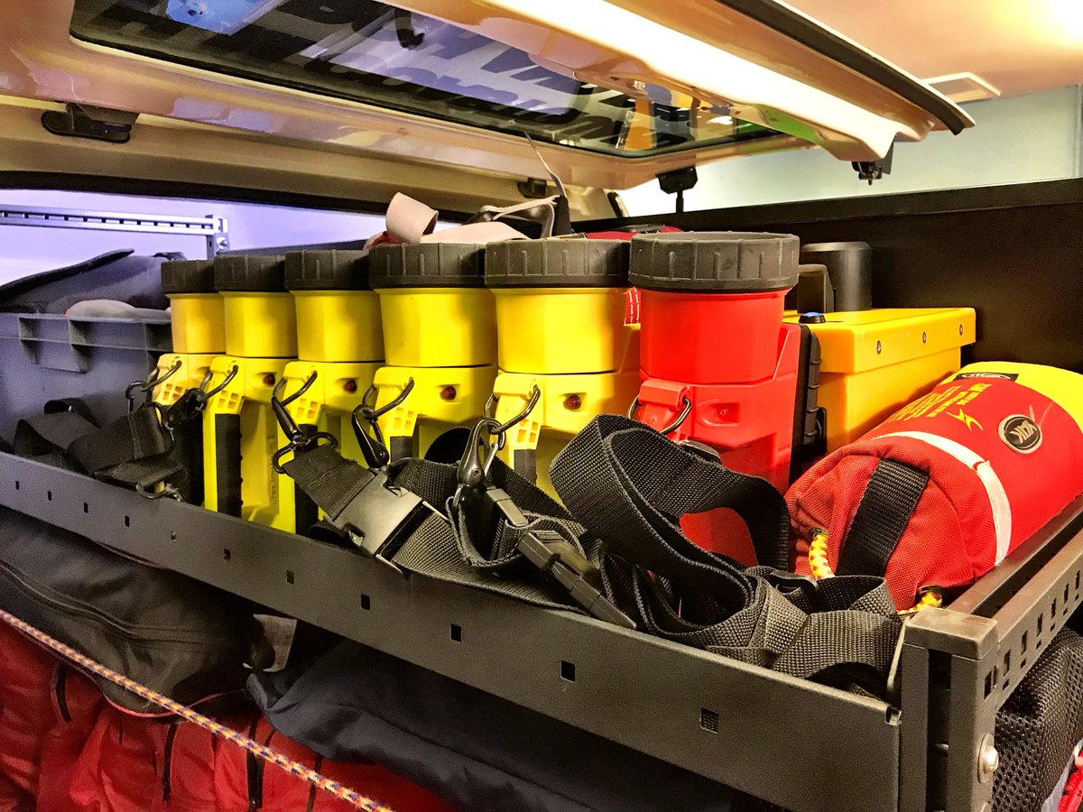 CGA_Kev's tweet photo. Busy few hours this evening post early shift with a few of the team doing the monthly operational readiness checks. When you’re 📟#alwaysoncall it’s essential that all equipment is ready at a moments notice #999Coastguard #BehindTheScenes https://t.co/jJ5pOgMbRt
